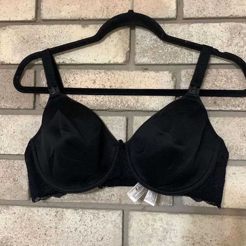 3for$20 maternity bra 36D/36DD has underwire